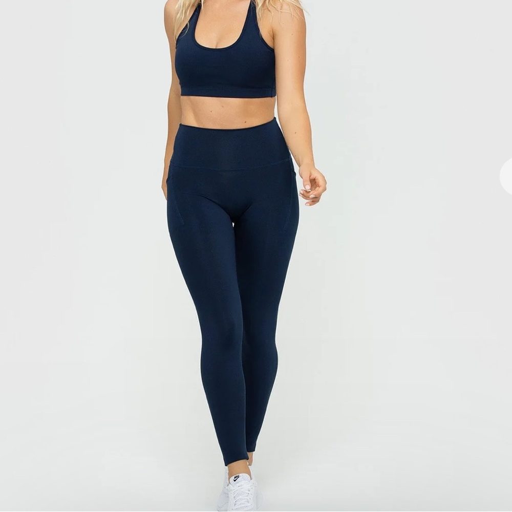 Womans best essential leggings